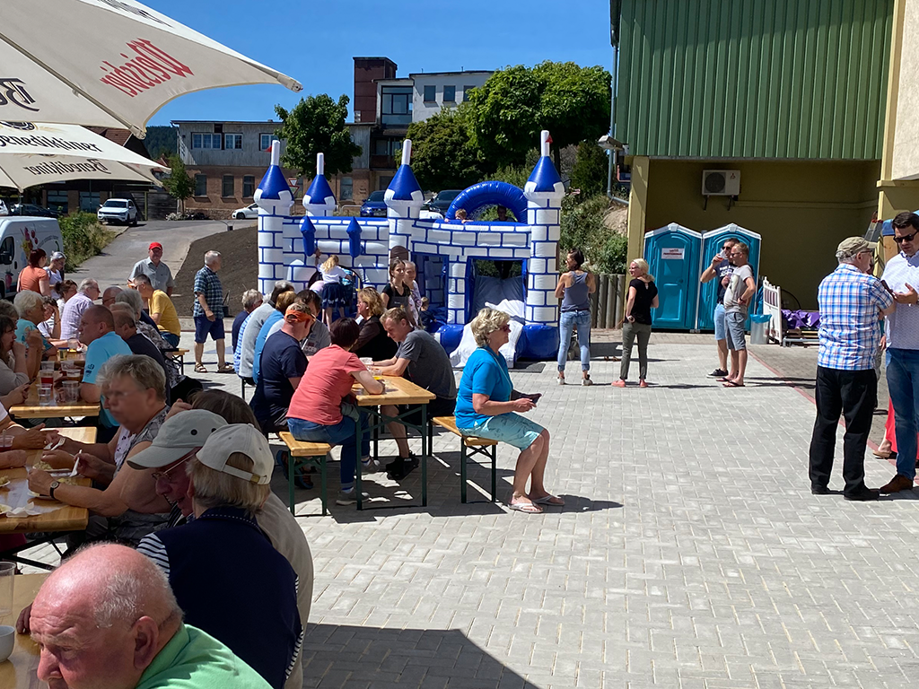 24 Shop Geraltal Einweihung